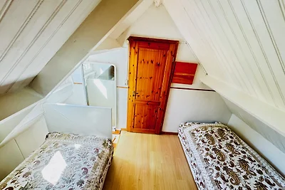 Nummer Één 26a, Hoofdplaat