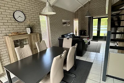 Schoneveld 367 (Strandparel), Breskens