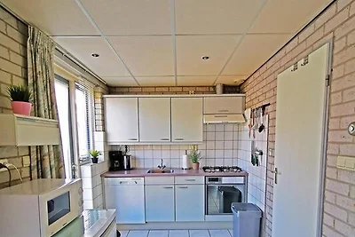 Schoneveld 353 (Strandparel), Breskens