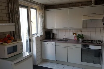Schoneveld 353 (Strandparel), Breskens