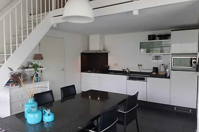 Schoneveld 121 (Duinroos), Breskens