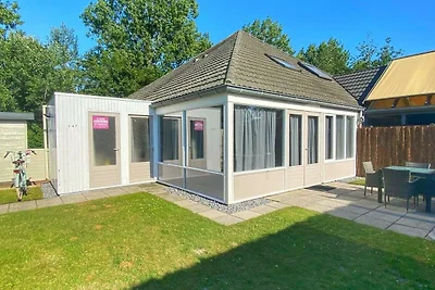 Schoneveld 147 (Duinroos), Breskens