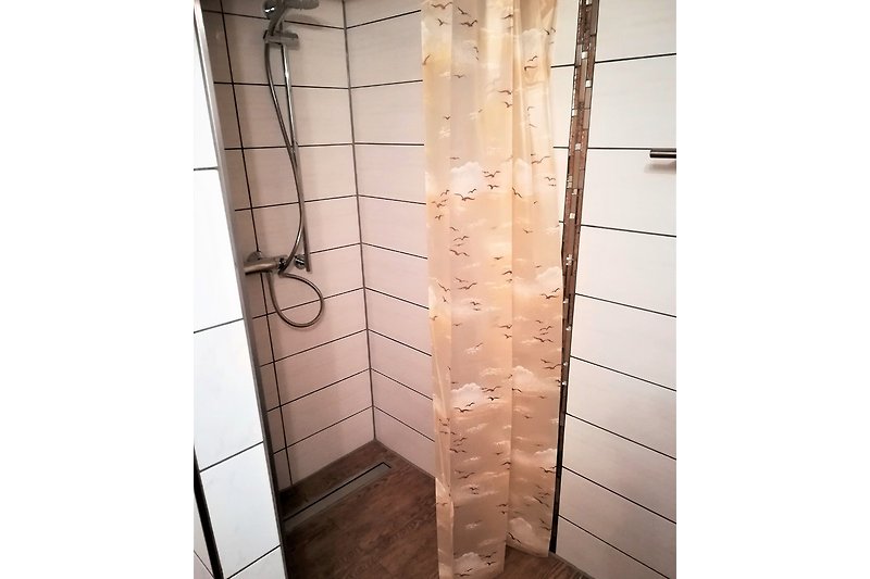 Bad/Dusche im UG, Deckenhöche ca. 1,90 m
