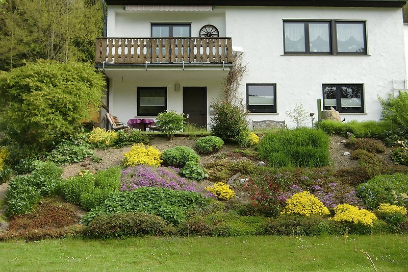 Terrasse mit Eingang zur Ferienwohnung