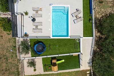 NEU!Villa Nacle mit beheiztem Pool