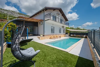 Villa Kristina mit Pool, max. 12Per