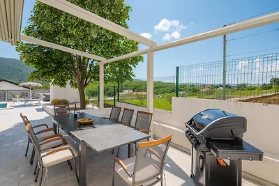 Villa Magnolia Pool und Whirlpool