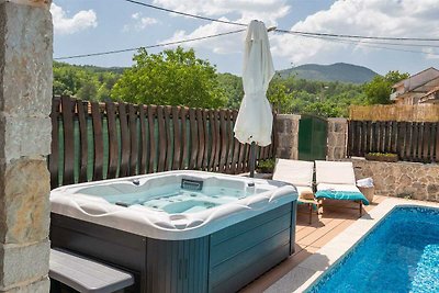 Villa Antica Casa con Piscina, Jacuzzi