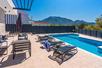 Villa Casa Mia mit beheiztem 40m2 Pool, in der Nähe von Makarska