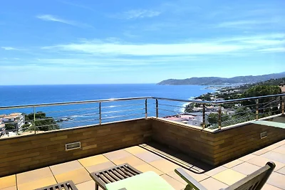 Great Sea Views - Pool Private