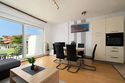 55m² Balkon-Apartment-1 KM zum Meer