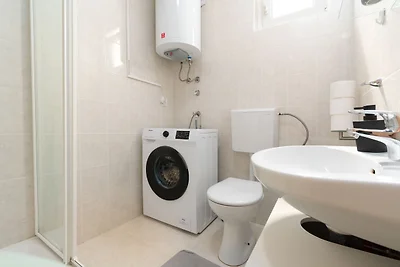 55m² Balkon-Apartment-1 KM zum Meer