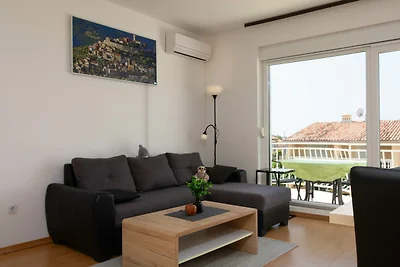 55m² Balkon-Apartment-1 KM zum Meer