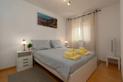 55m² Balkon-Apartment-1 KM zum Meer