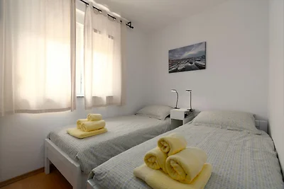 55m² Balkon-Apartment-1 KM zum Meer