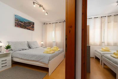 55m² Balkon-Apartment-1 KM zum Meer