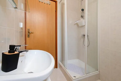 55m² Balkon-Apartment-1 KM zum Meer