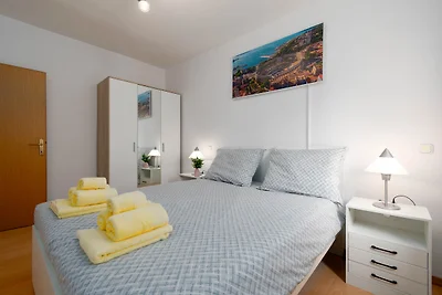 55m² Balkon-Apartment-1 KM zum Meer