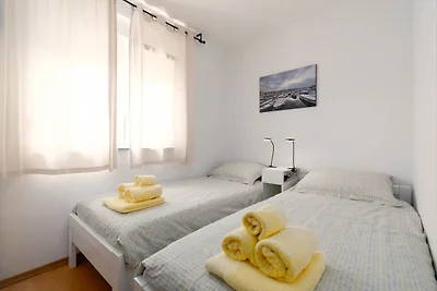 55m² Balkon-Apartment-1 KM zum Meer