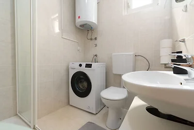 55m² Balkon-Apartment-1 KM zum Meer