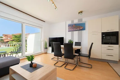 Apartment with Balcony 1 KM from the Sea - 55m2