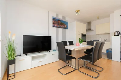 Apartment with Balcony 1 KM from the Sea - 55m2