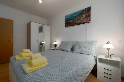55m² Balkon-Apartment-1 KM zum Meer