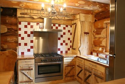 914. Superbe chalet rondin 12/14p 150m² 4ch...