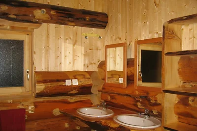 916. Magnifique chalet rondins 14/16p, 220m²,...