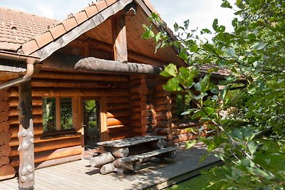 7. Beau chalet rondins 6/8 p, 3 ch, 85 m² N