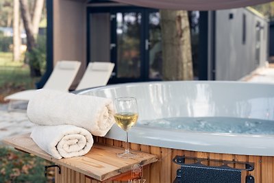 Wellness Lodge Hottub - Lauren 45