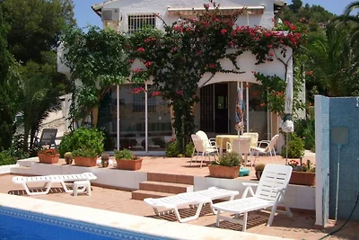 Casa Empedrola