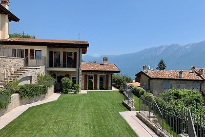 Borgo Al Tempo Perduto / Aquarama