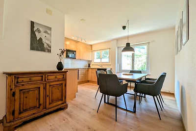 Sonnige 4.5 Zimmer Wohnung, Balkon