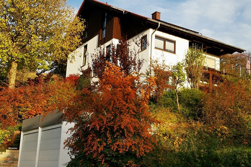 Blick von der Straße zur Ferienwohnung