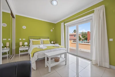 Villa Quinta da Marinha II
