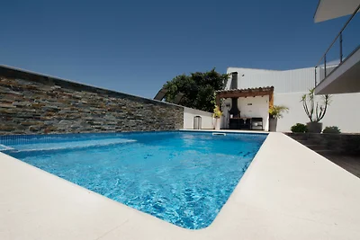 Villa Tommy - NEW!