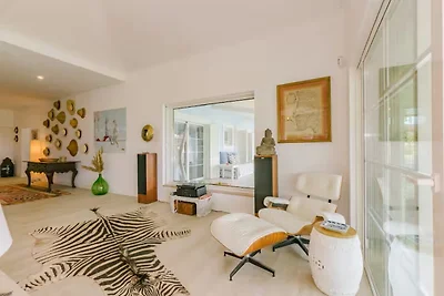 Villa Lotus