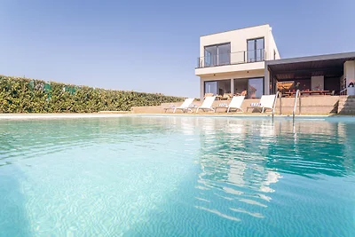 Villa Ambar