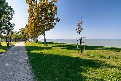 Balaton Bliss Lakeside Apartment