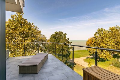 Balaton Bliss Lakeside Apartment