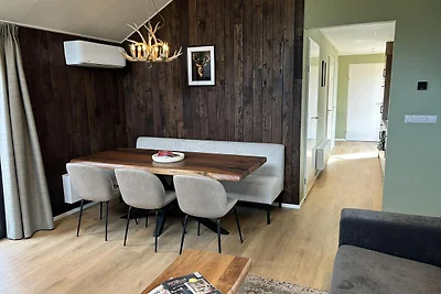 Wald-Lodge mit Hot Tub & Sauna | 4 Pers.