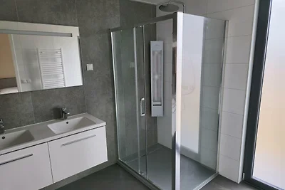 Wasserlodge 2 Deluxe mit Sauna und Hot Tub