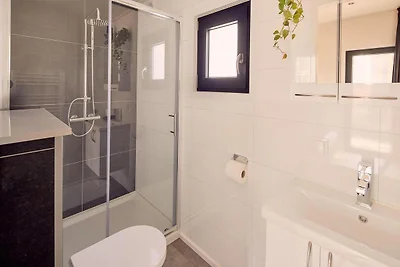 Waldlodge Royal mit Sauna | Hundezaun | 2...