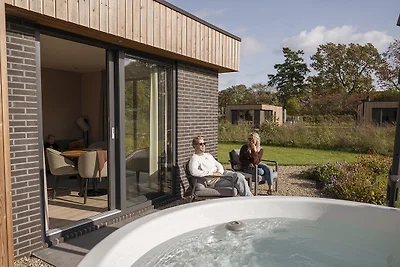 Wasserlodge 2 Deluxe mit Sauna und Hot Tub