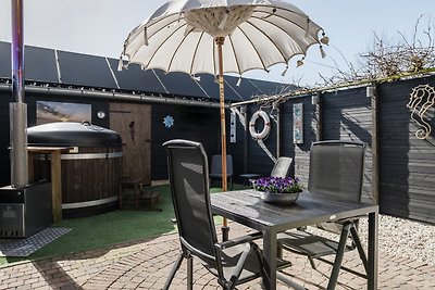 Strandhaus Petten an Zee met hottub