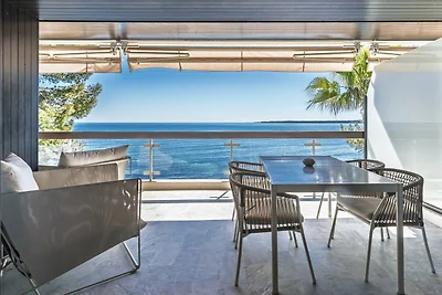 Adriana II By Terry's Homes pieds dans l'eau