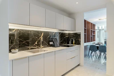 Adriana II By Terry's Homes pieds dans l'eau