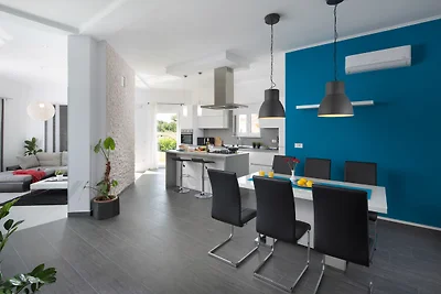 VILLA DEEP BLUE