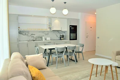 White Moon Apartments 302